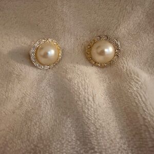 Vintage Elegant Pearl and Crystal Stud Clip On Earrings